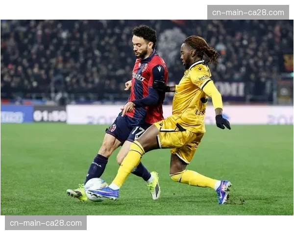 争议判罚:VAR复核后取消乌迪内斯点球,主帅抗议染黄 争议判罚:VAR复核后取消乌迪内斯点球,主帅抗议染黄