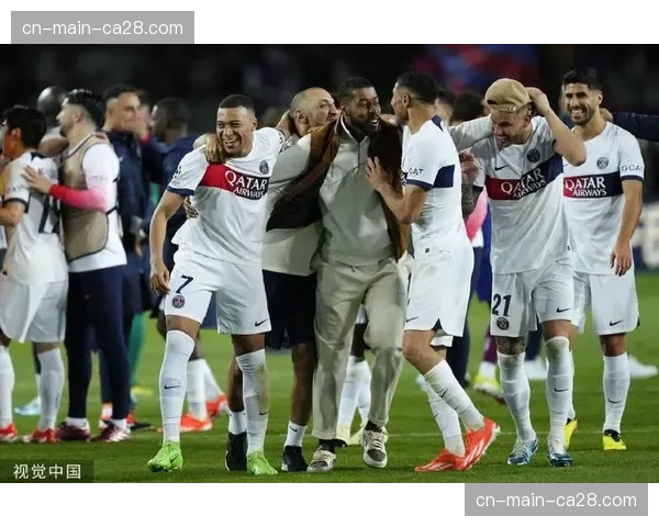 欧冠四强前瞻：巴黎圣日耳曼与巴塞罗那的晋级之路与战术博弈